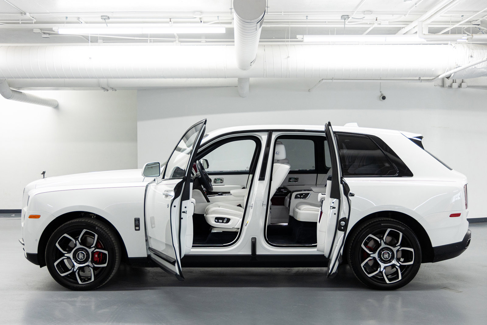 Certified 2024 Rolls-Royce Cullinan Black Badge image 10