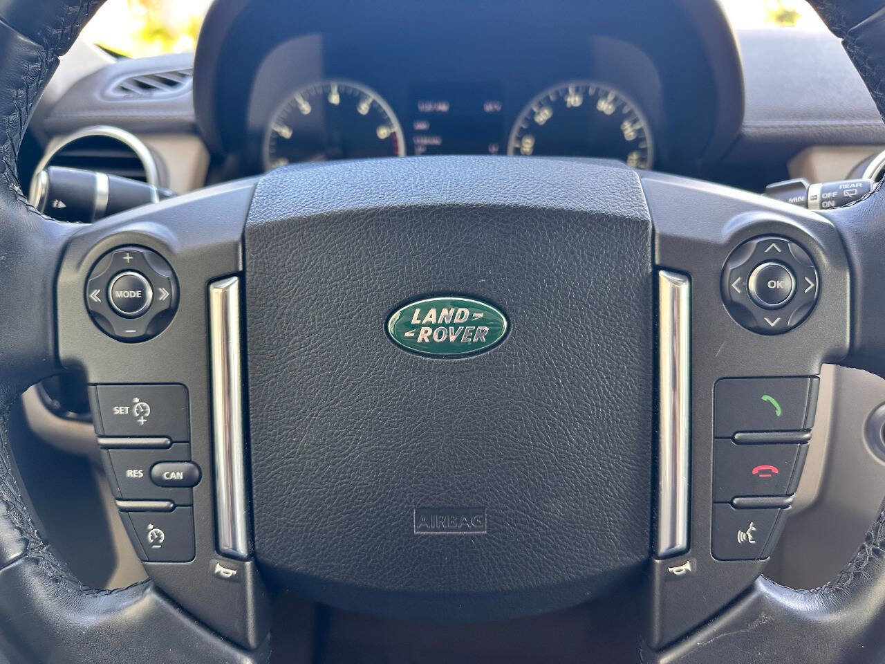 Used 2013 Land Rover LR4 HSE AWD/4WD image 15