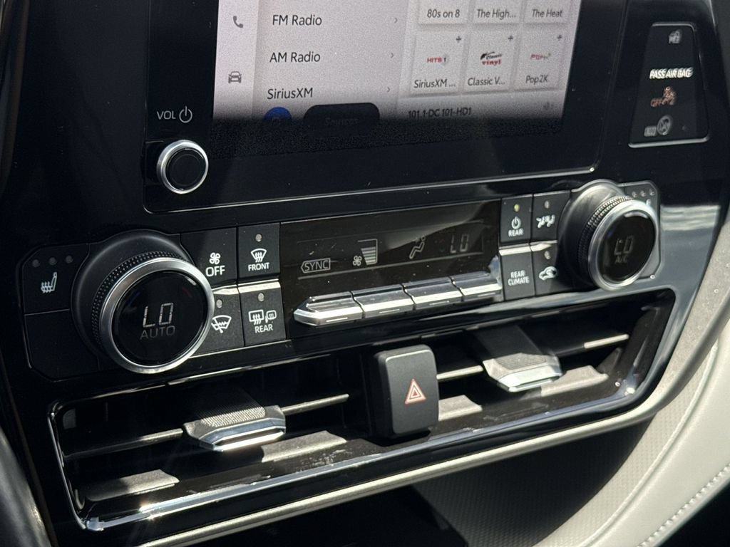 Used 2023 Toyota Highlander XLE AWD/4WD image 20