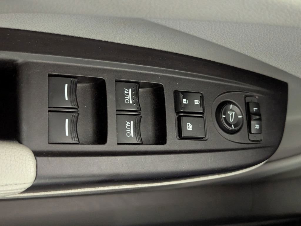 Used 2016 Acura RDX AWD w/ Technology Package image 45