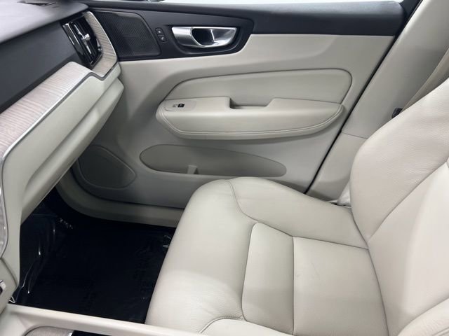Used 2023 Volvo XC60 B5 Plus w/ Climate Package image 20