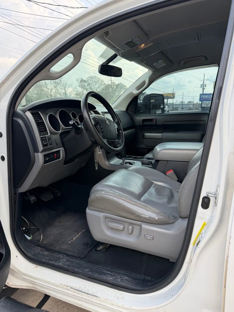 Used 2013 Toyota Tundra 2WD CrewMax w/ SR5 Pkg image 14