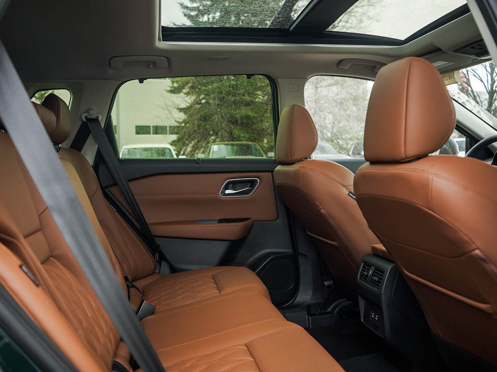 New 2026 Nissan Rogue Platinum image 13