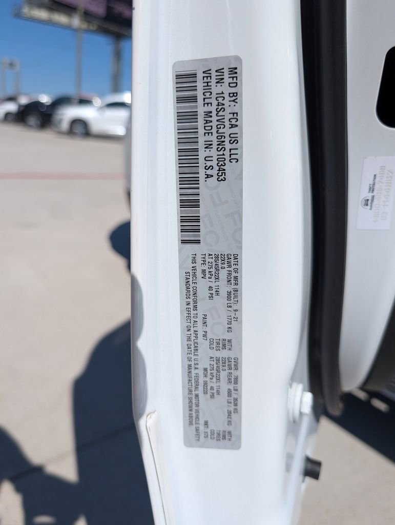 Used 2022 Jeep Grand Wagoneer Series III w/ Rear Seat Video Group 1 image 31