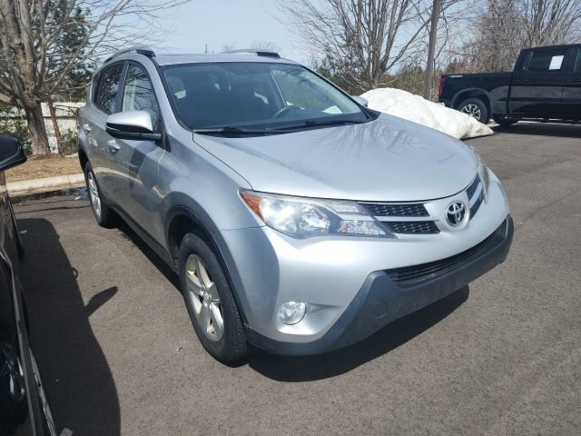 Used 2013 Toyota RAV4 XLE AWD/4WD image 2