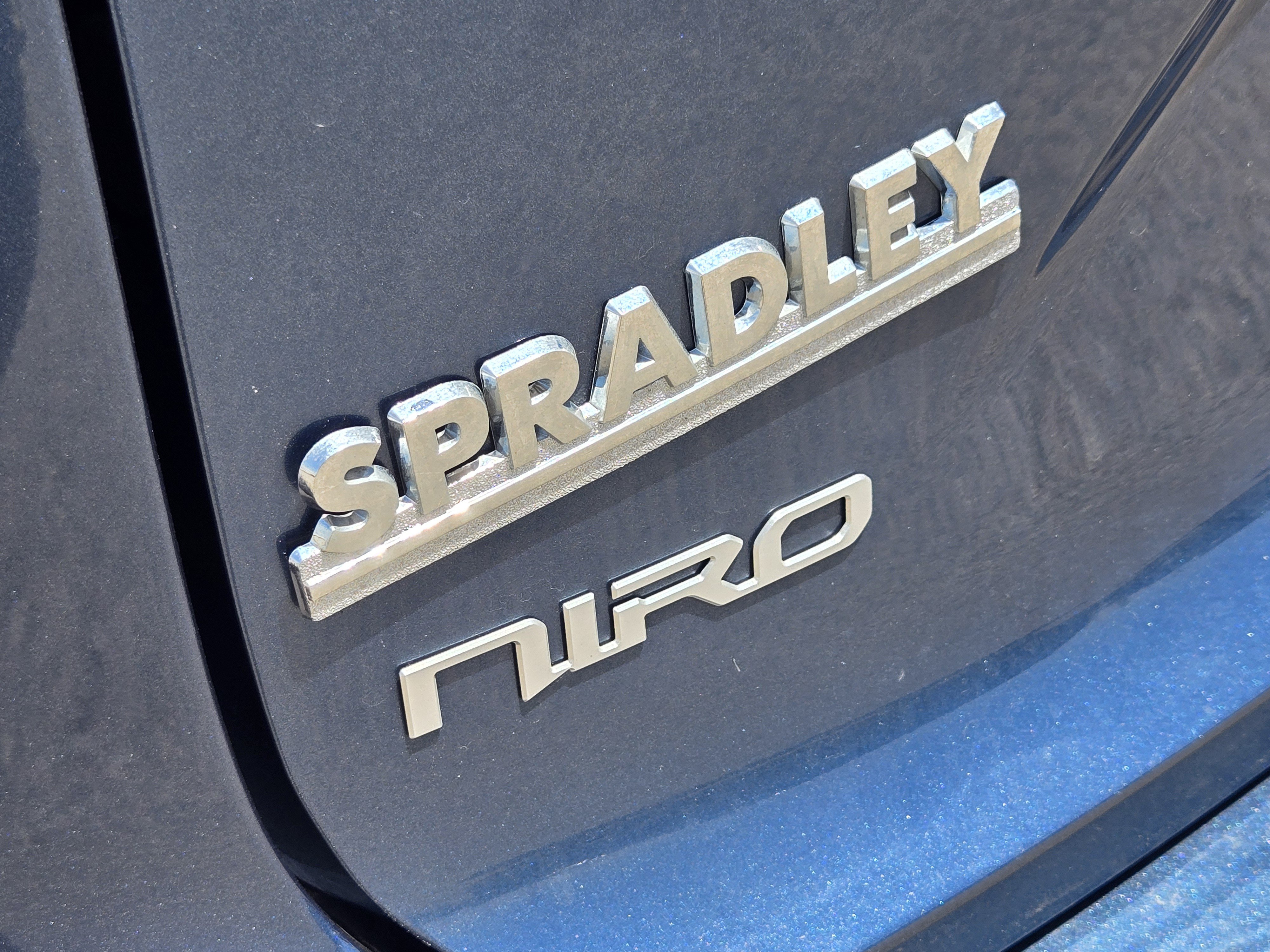 Used 2025 Kia Niro SX Touring FWD image 12