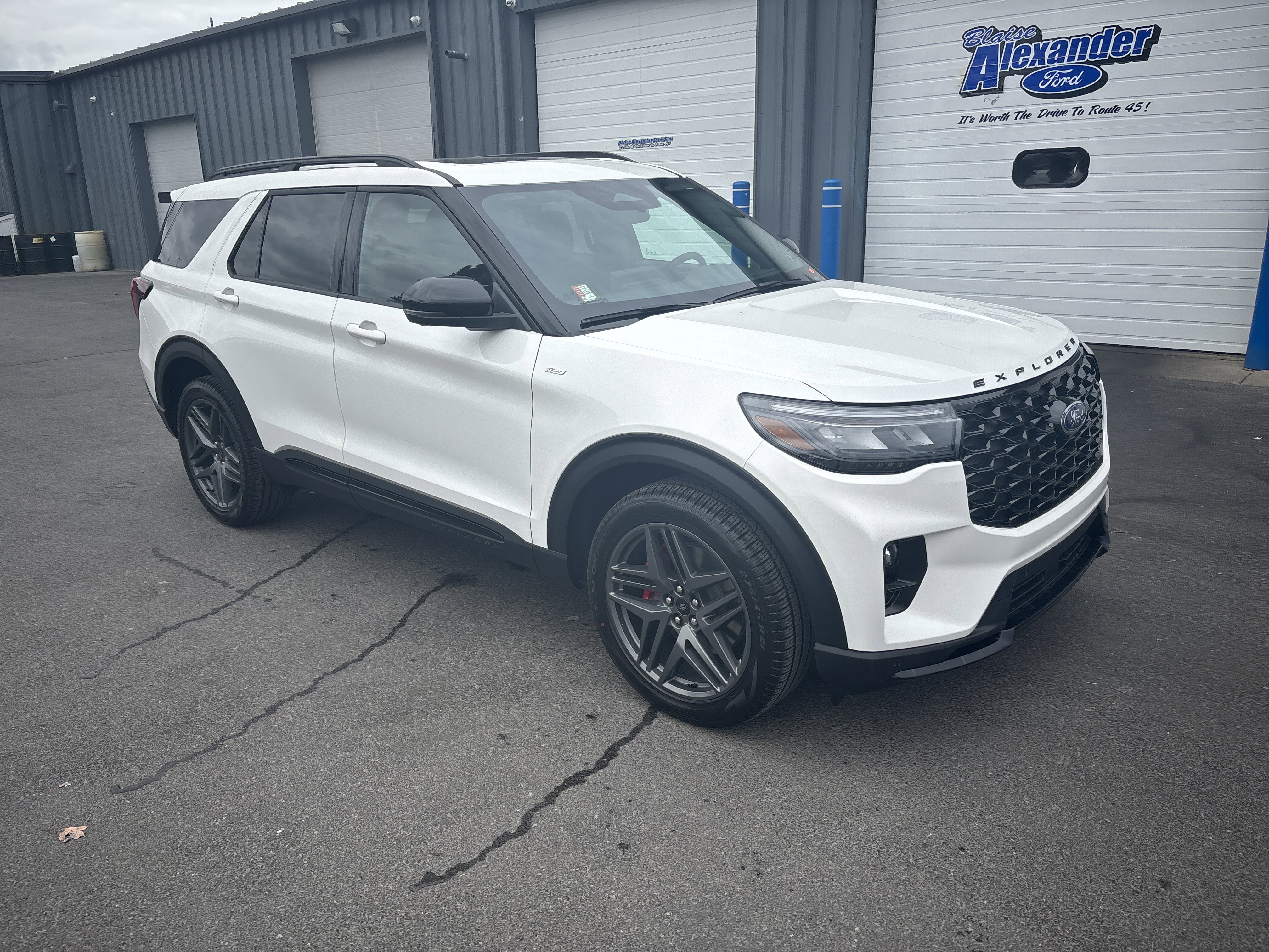 New 2025 Ford Explorer ST-Line