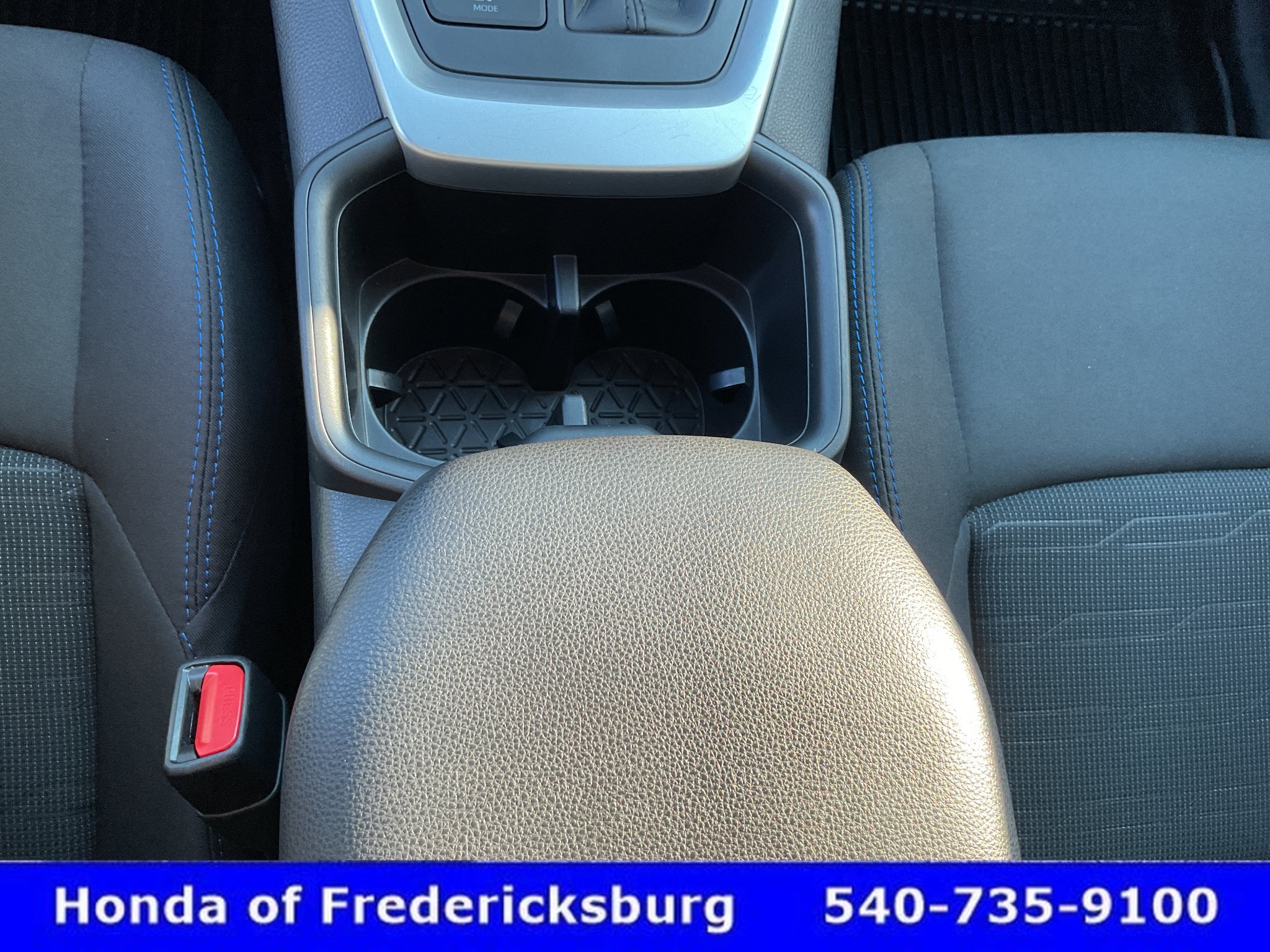 Used 2023 Toyota RAV4 SE w/ Convenience Package AWD/4WD image 35