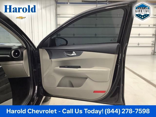 Used 2020 Kia Forte LXS FWD image 10