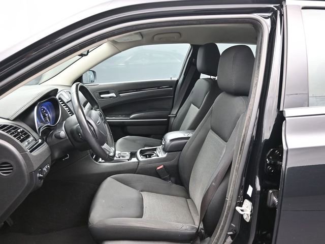 Used 2023 Chrysler 300 Touring image 11