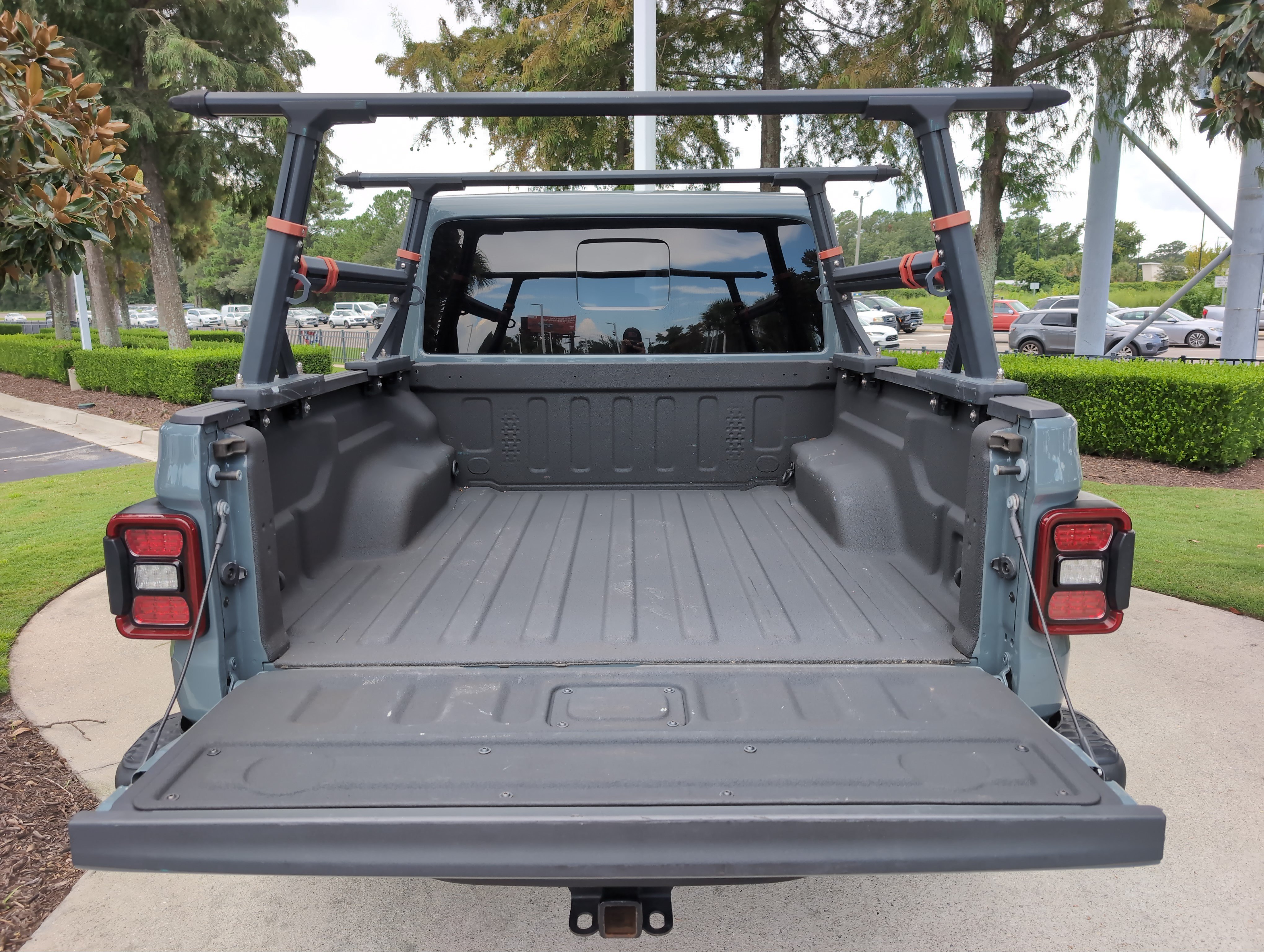 Used 2024 Jeep Gladiator Mojave AWD/4WD image 32