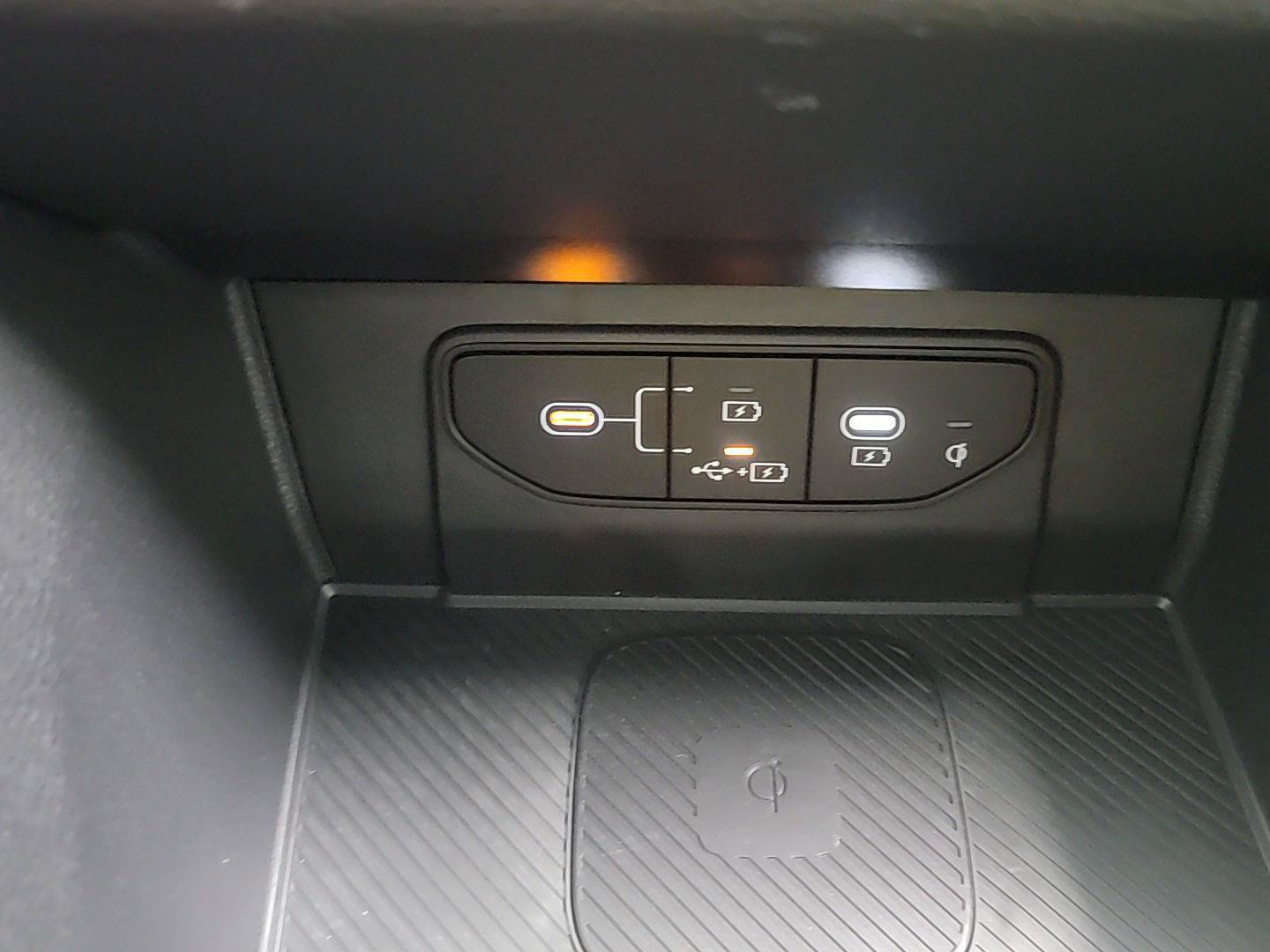 Used 2026 Kia Sportage EX FWD image 31