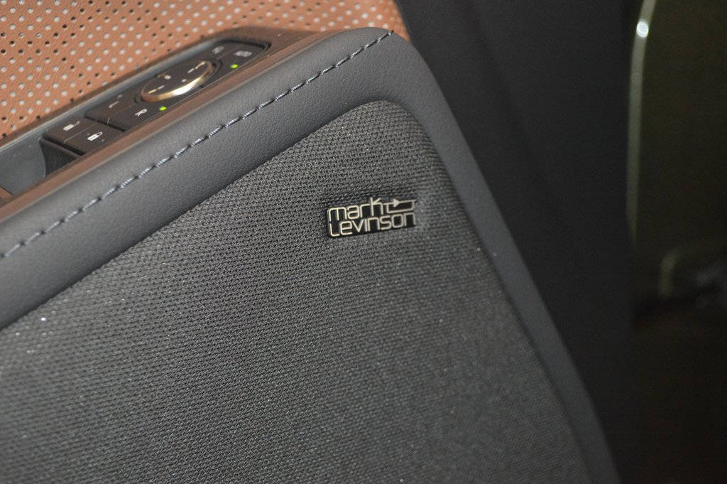 Used 2024 Lexus GX 550 w/ Accessory Package (Z1) image 19