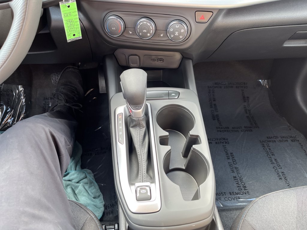 New 2026 Chevrolet Trax LS w/ LS Convenience Package FWD image 18