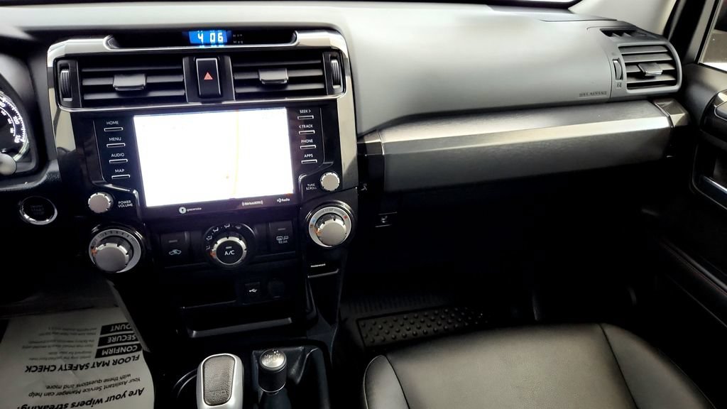 Certified 2024 Toyota 4Runner TRD Off-Road Premium w/ Moonroof Package AWD/4WD image 29
