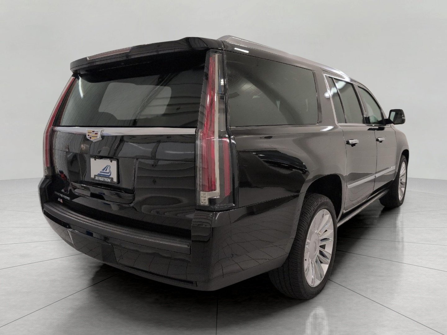 Used 2019 Cadillac Escalade ESV Platinum AWD/4WD image 20