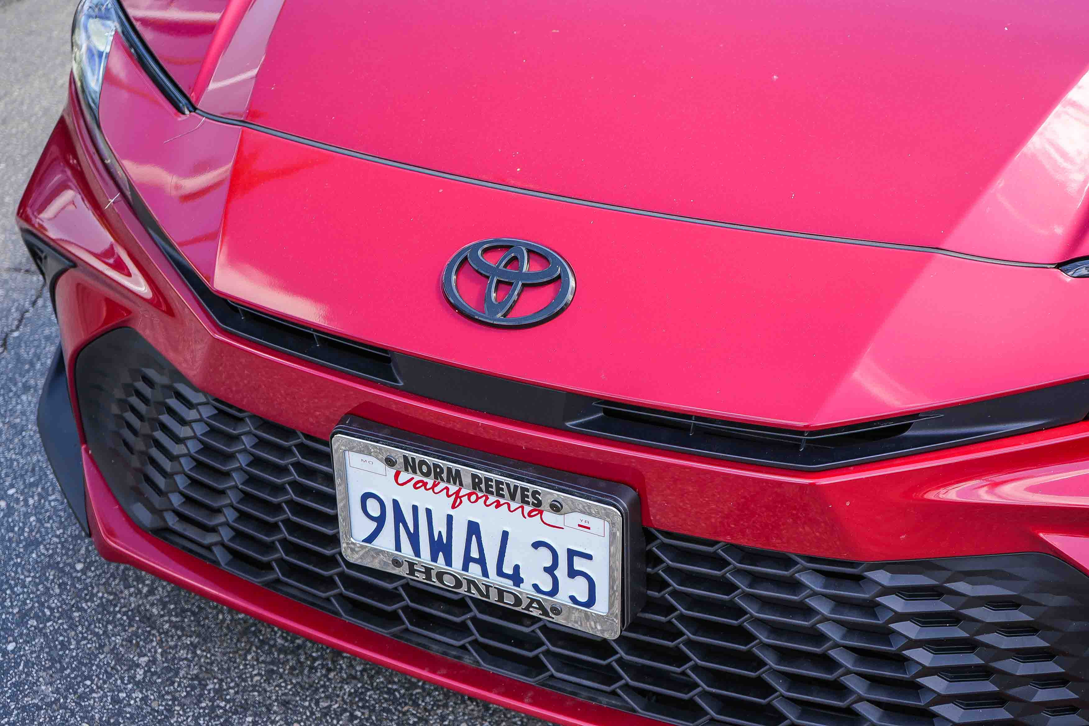 Used 2025 Toyota Camry SE FWD image 6