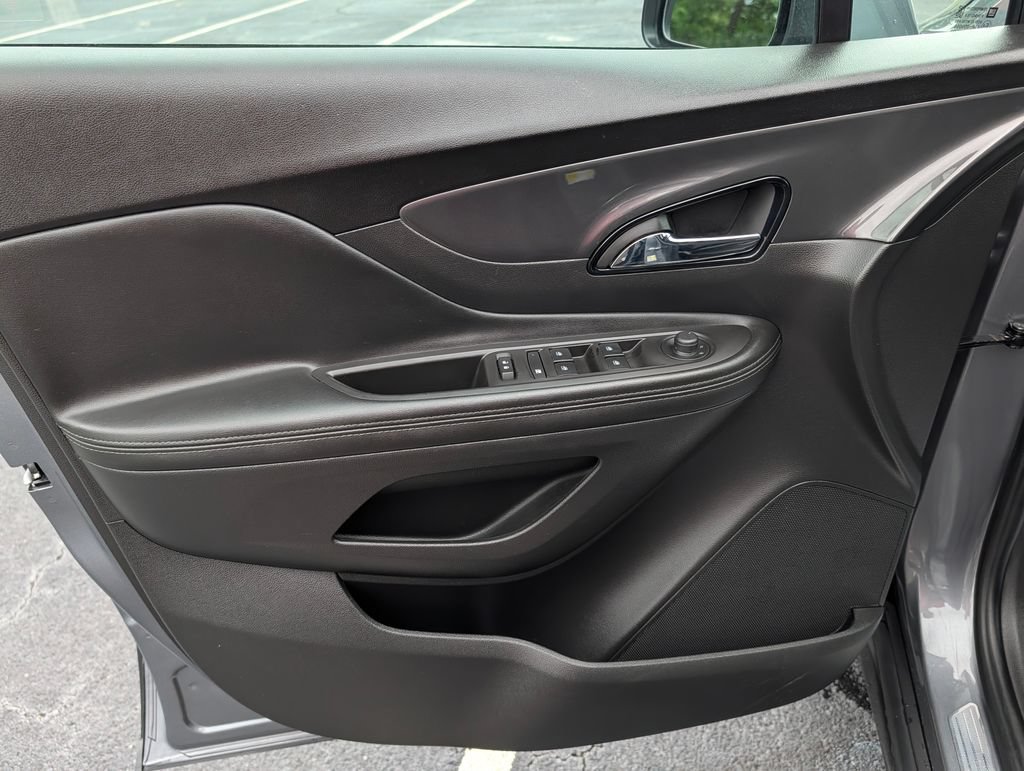 Used 2020 Buick Encore Preferred FWD image 22