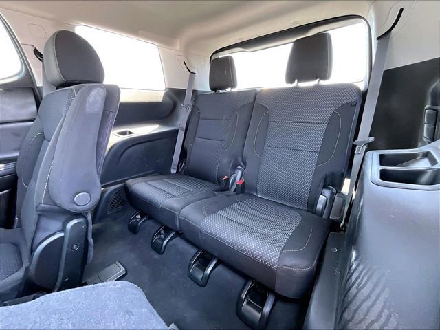 Used 2023 GMC Acadia SLE w/ Driver Convenience Package AWD/4WD image 17