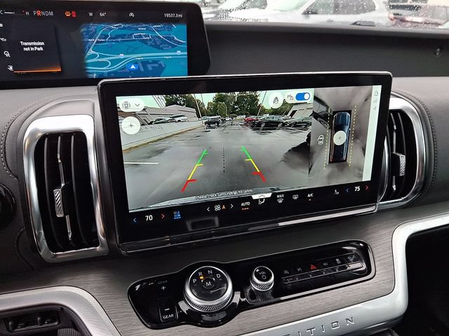 Used 2025 Ford Expedition Platinum AWD/4WD image 19