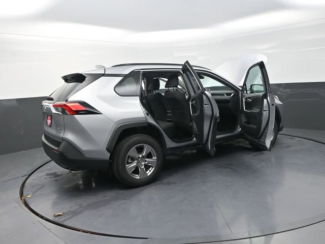 Used 2025 Toyota RAV4 XLE image 41