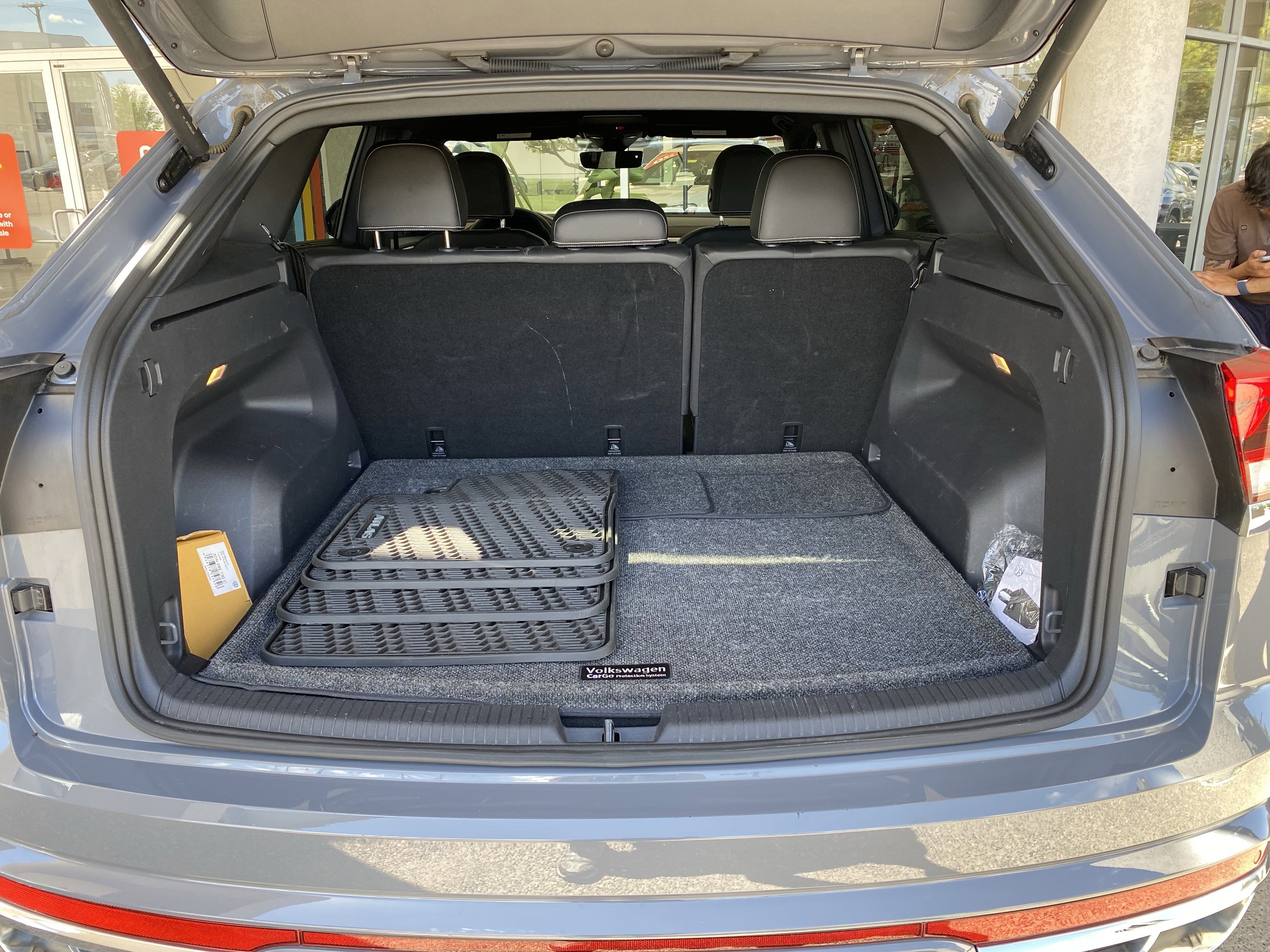 Used 2023 Volkswagen Atlas Cross Sport SEL Premium R-Line image 20