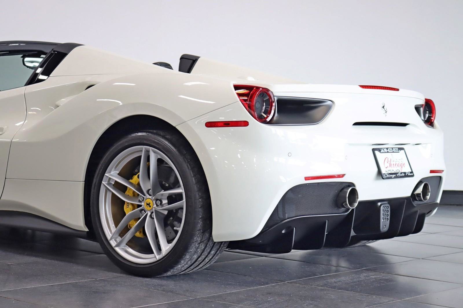 Used 2018 Ferrari 488 Spider RWD image 12