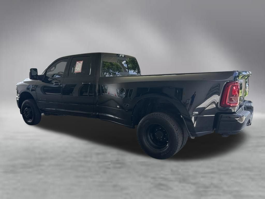 Used 2025 RAM 3500 Laramie w/ Night Edition AWD/4WD image 4
