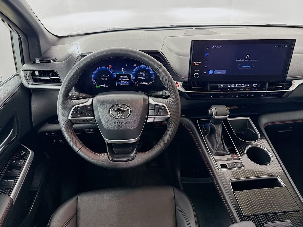 Certified 2025 Toyota Sienna XSE image 25
