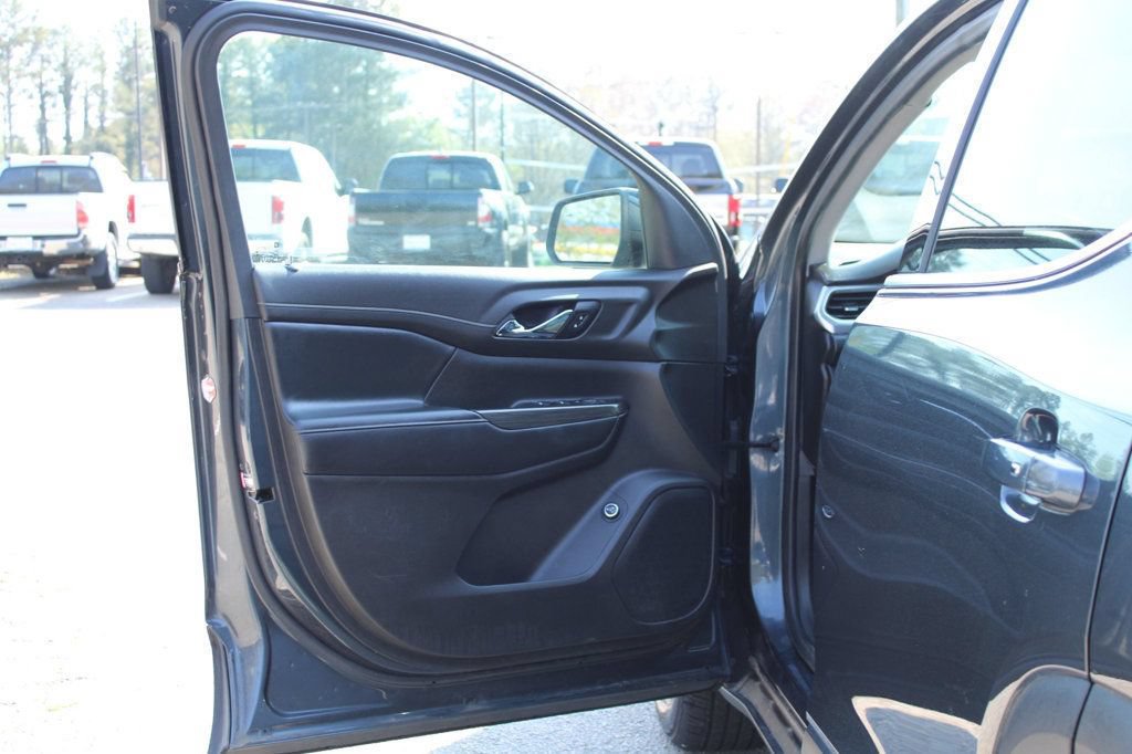 Used 2020 GMC Acadia SLT FWD image 29