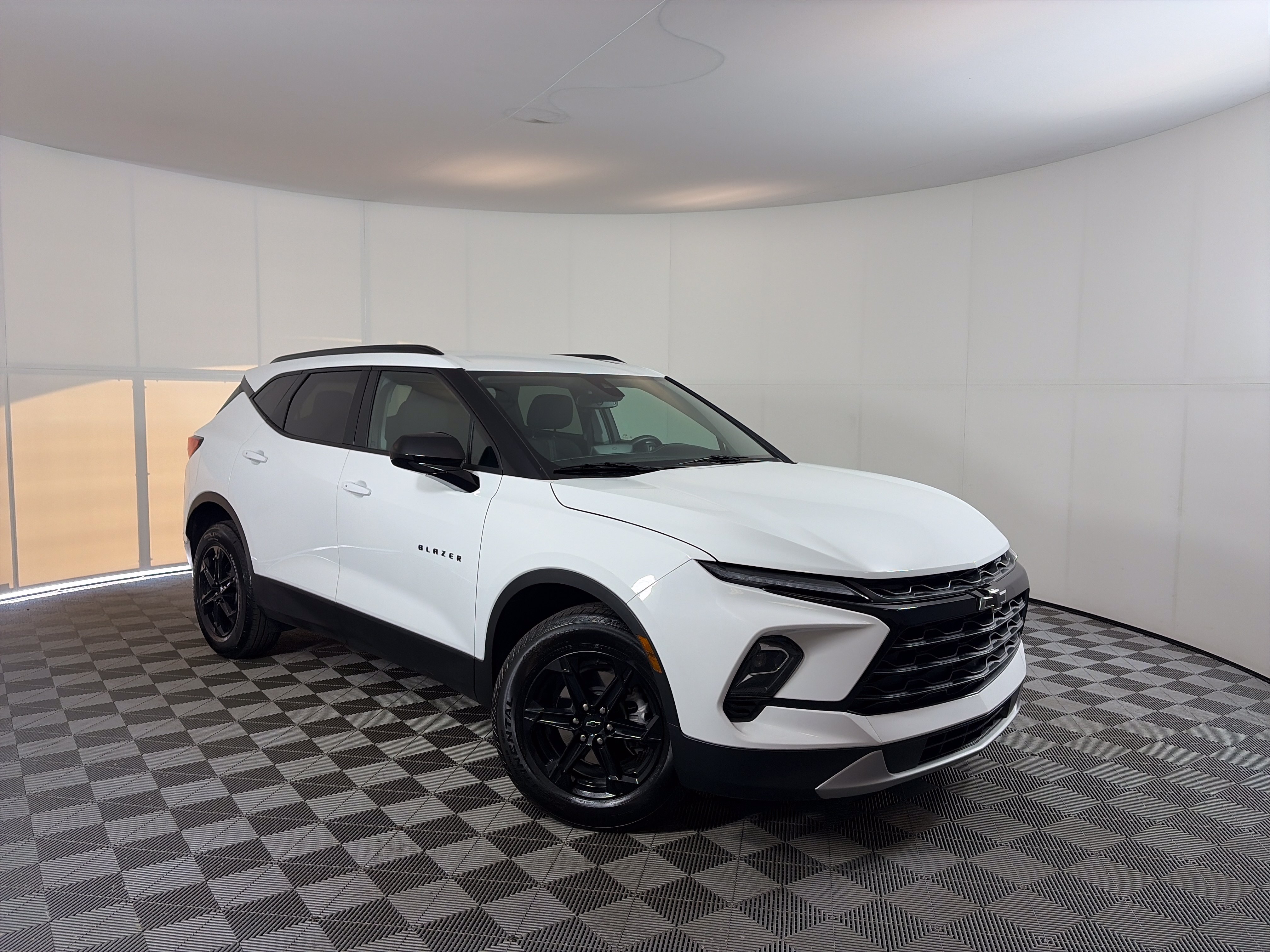 Certified 2024 Chevrolet Blazer LT w/ Convenience Package AWD/4WD image 1