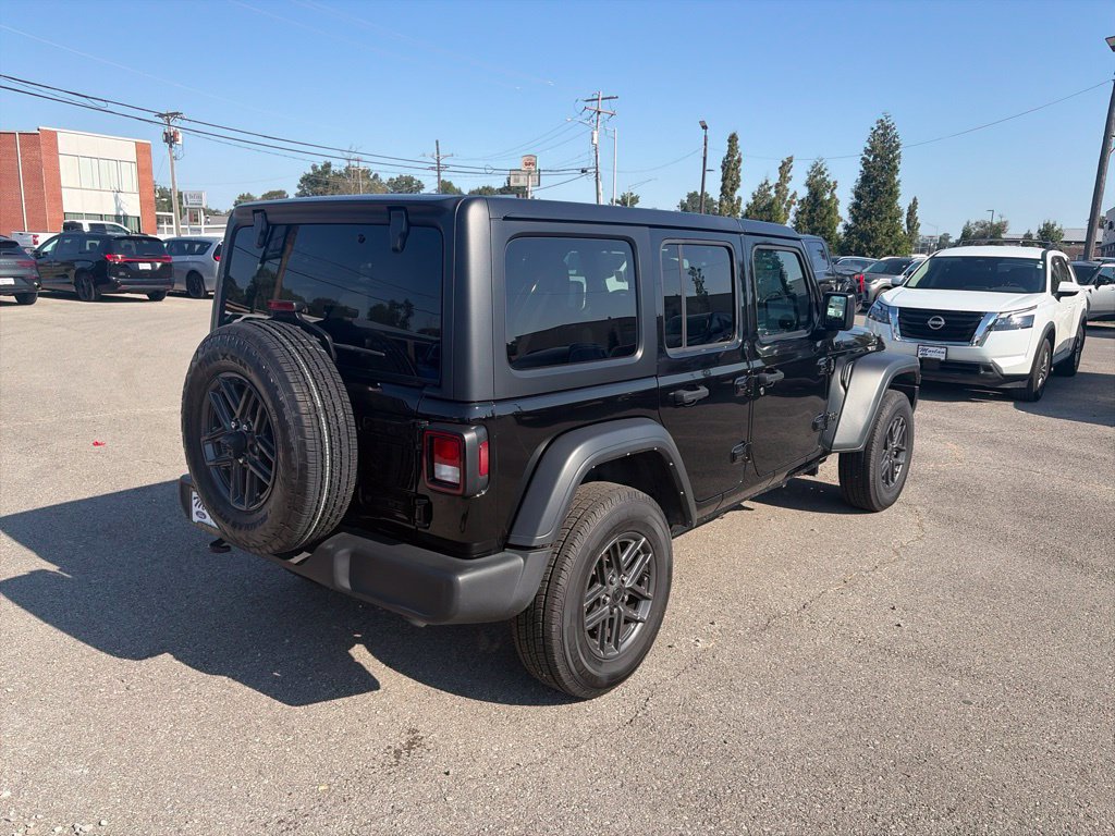 Used 2024 Jeep Wrangler Unlimited Sport AWD/4WD image 7