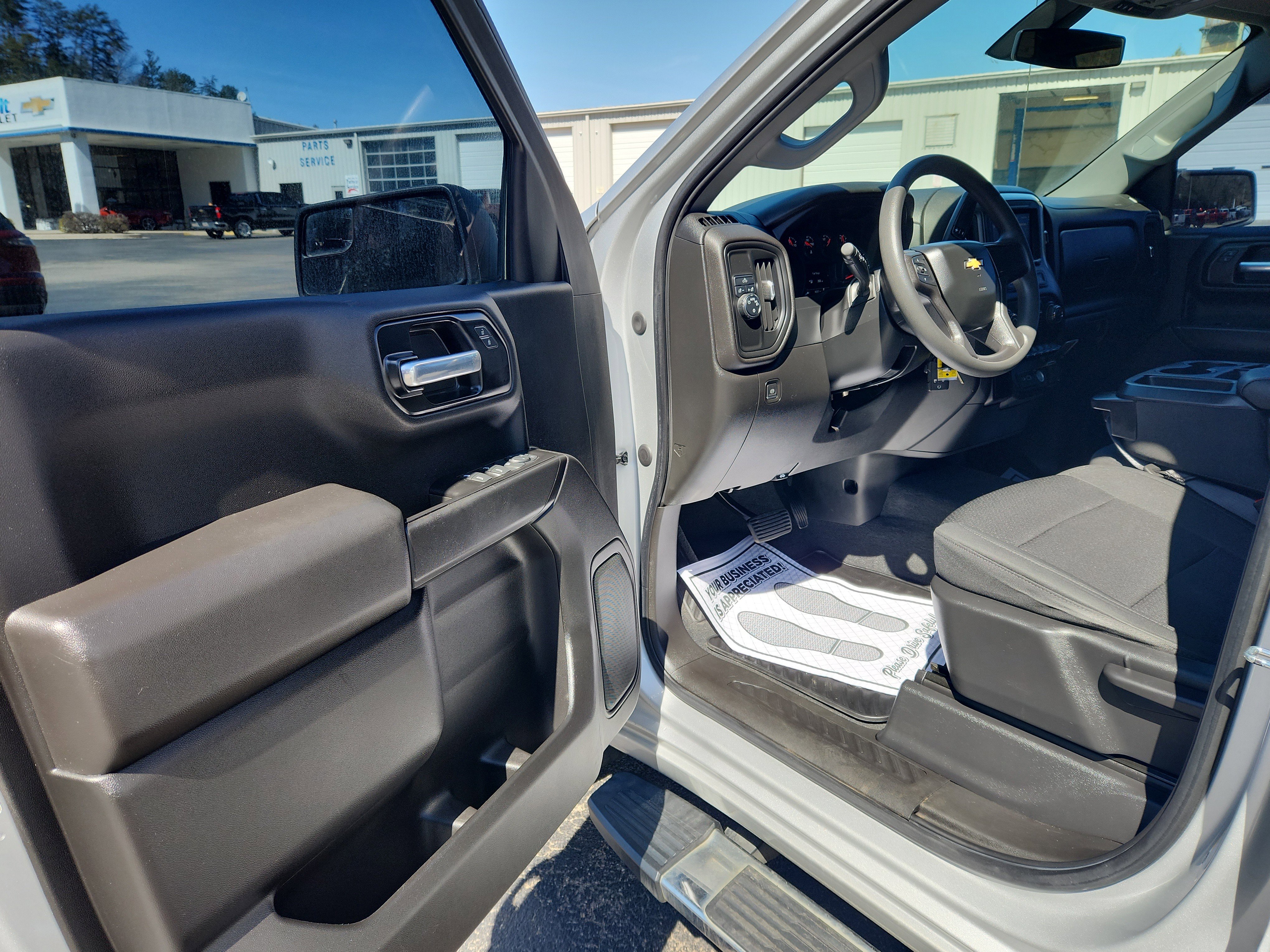 Used 2021 Chevrolet Silverado 1500 Custom image 10