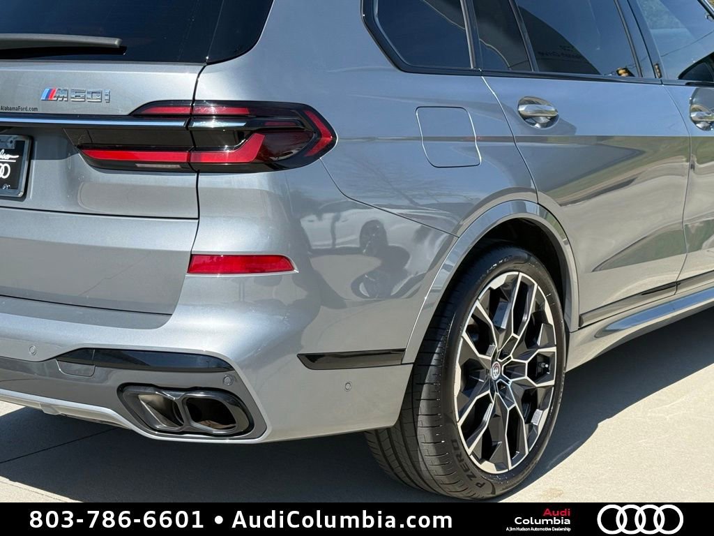 Used 2023 BMW X7 M60i AWD/4WD image 15