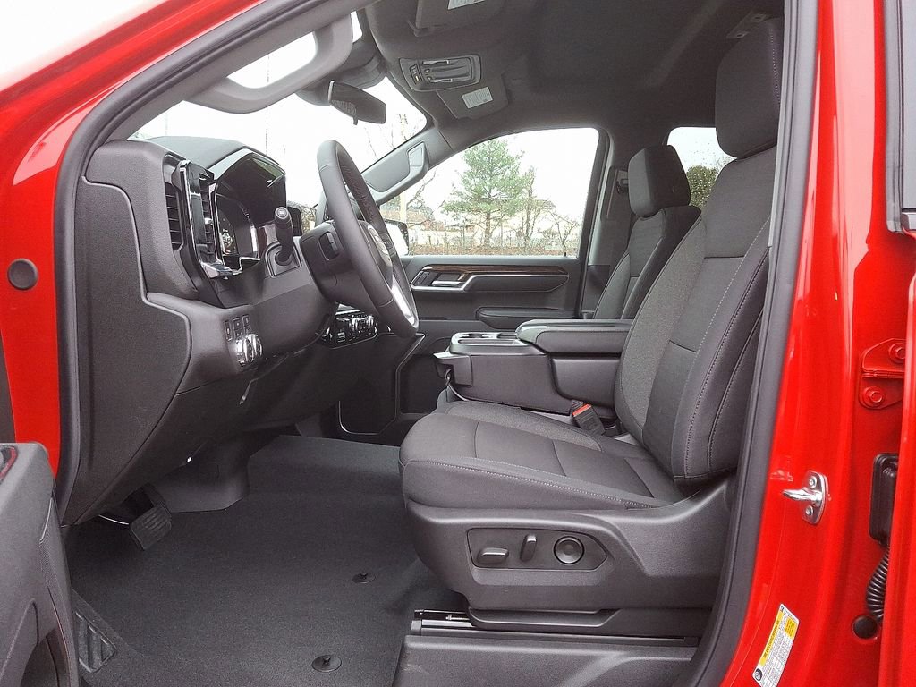 New 2025 GMC Sierra 1500 Elevation image 6