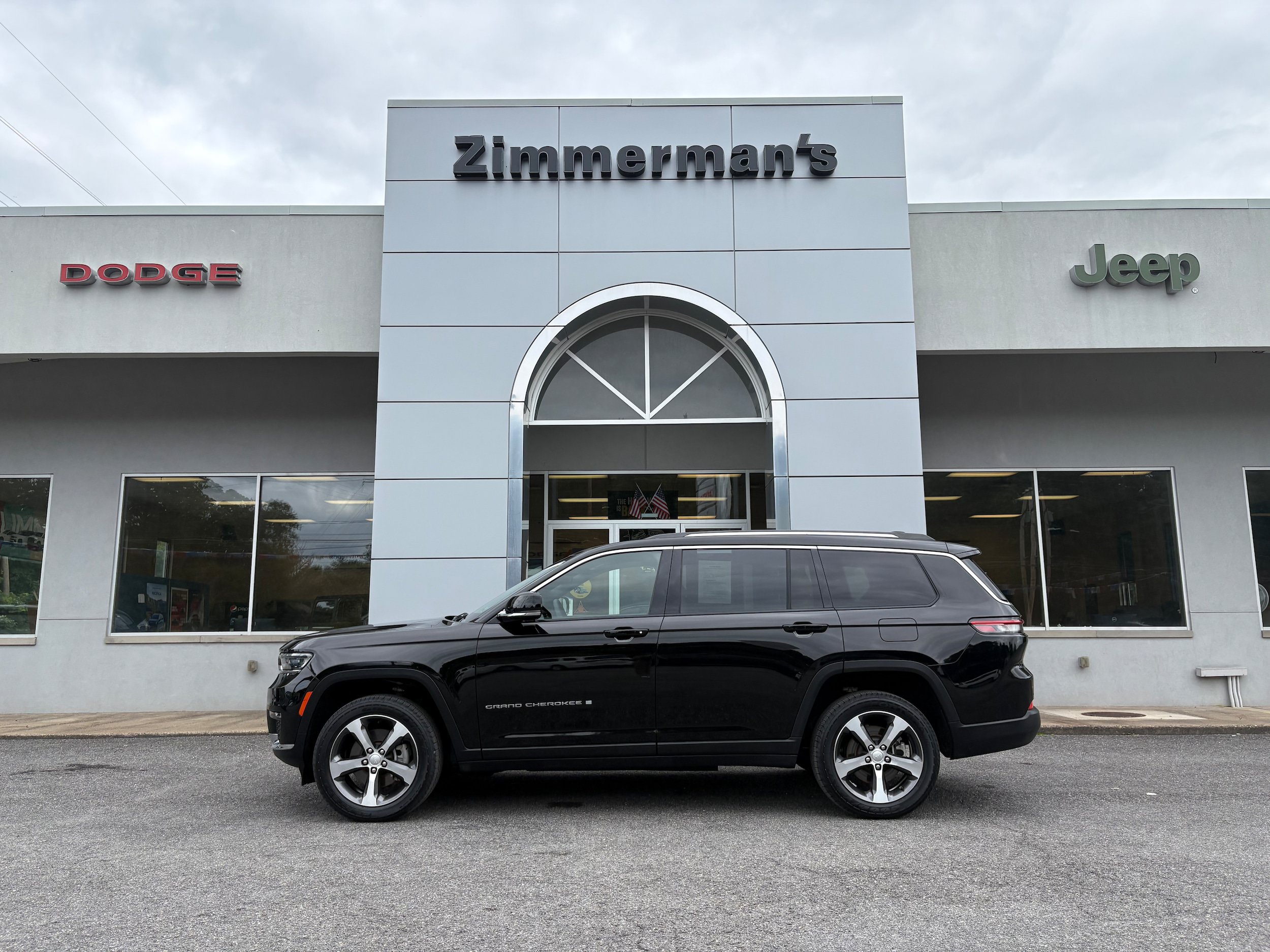Used 2023 Jeep Grand Cherokee L Limited