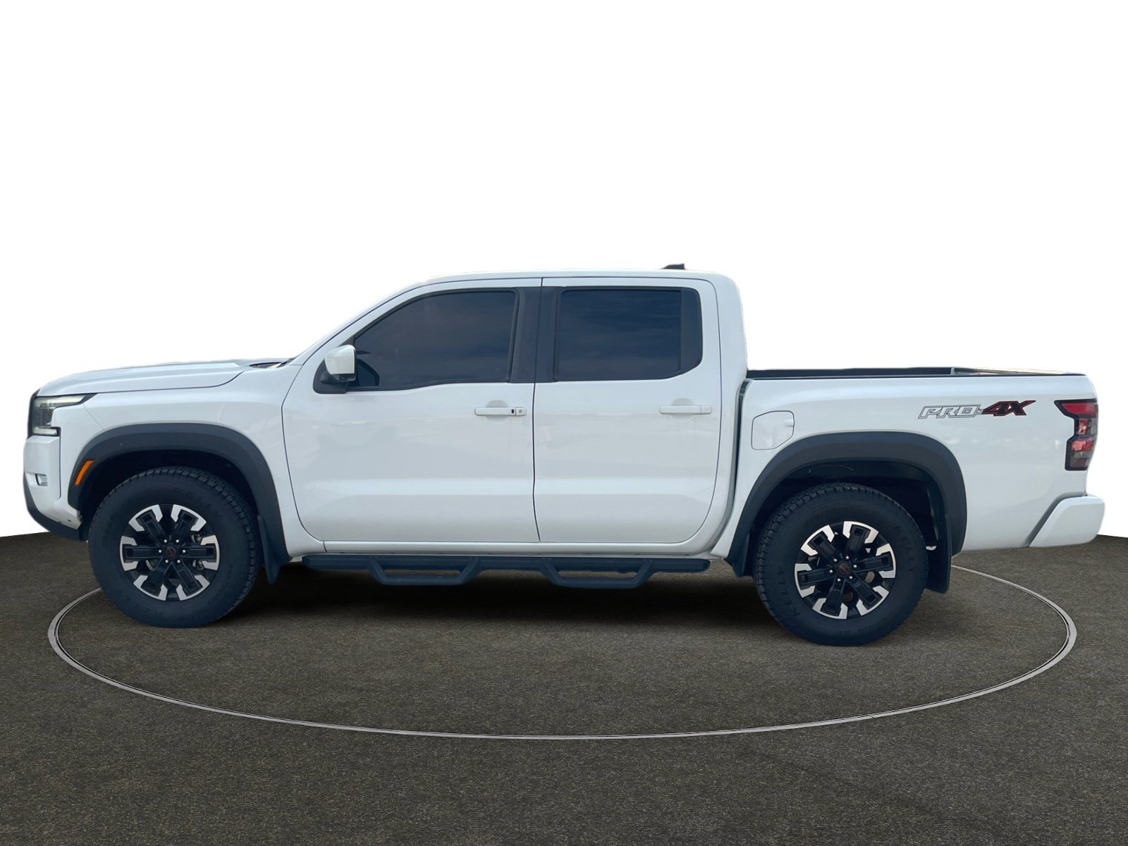 Used 2023 Nissan Frontier PRO-4X w/ Pro Convenience Package image 2