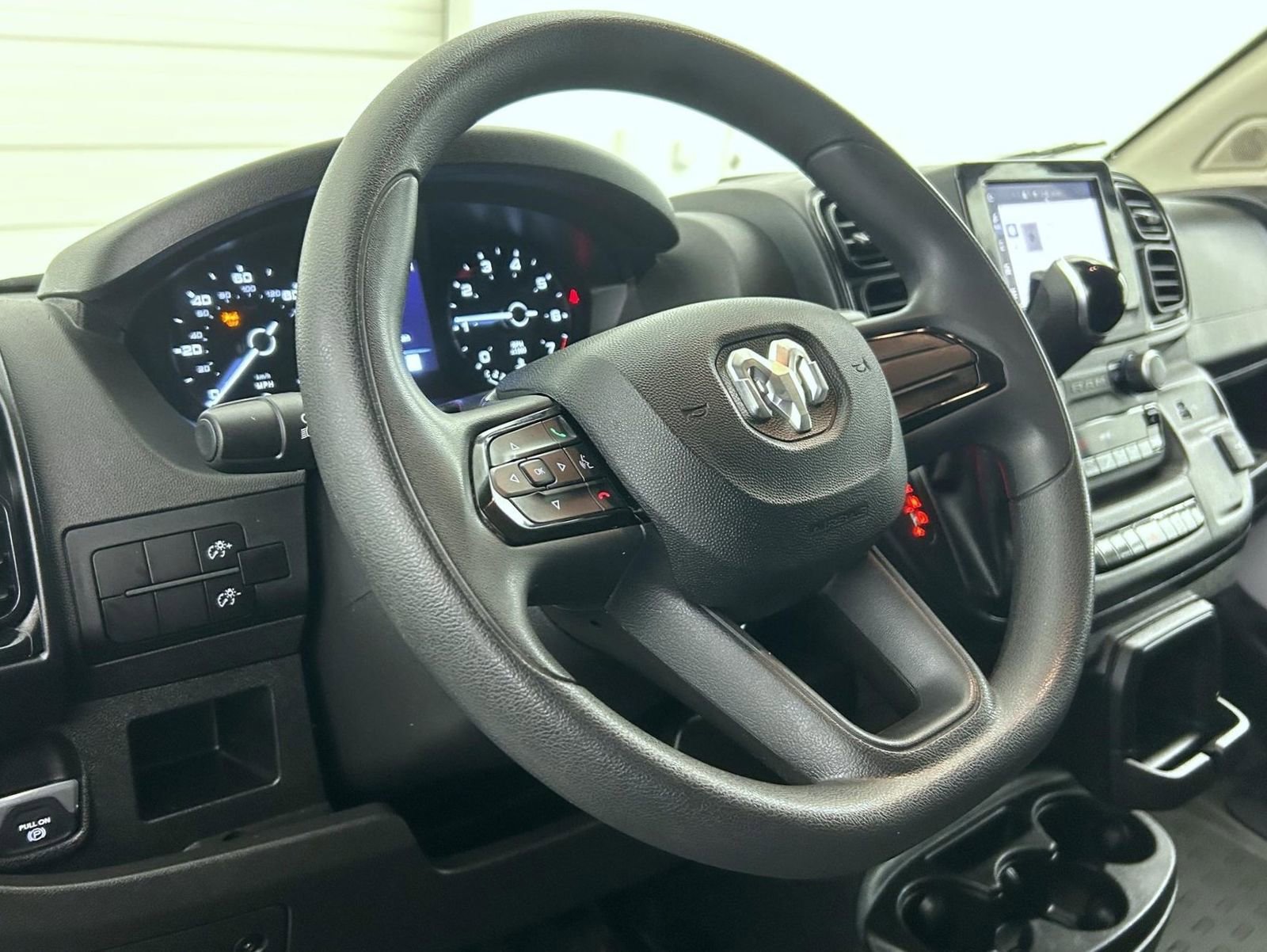 Used 2023 RAM ProMaster 2500 FWD image 11