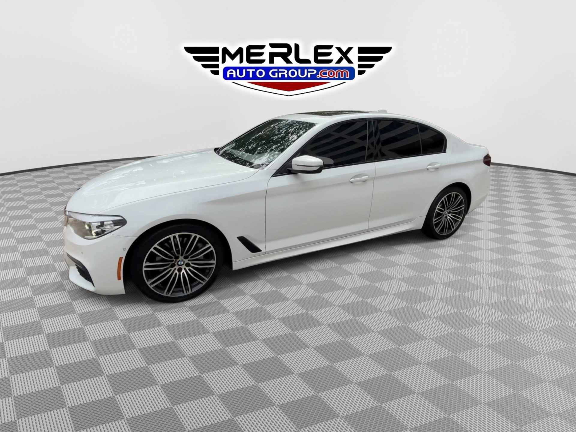 Used 2019 BMW 530i xDrive w/ M Sport Package AWD/4WD image 5