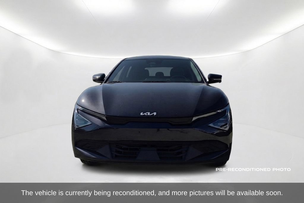 Used 2025 Kia EV6 Light RWD image 2
