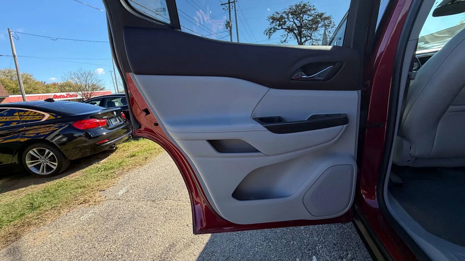 Used 2019 GMC Acadia SLT image 23