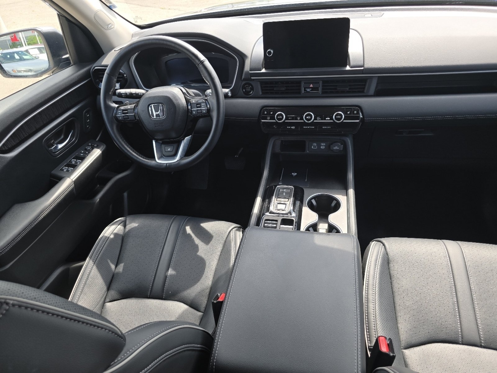 Used 2023 Honda Pilot Elite image 24