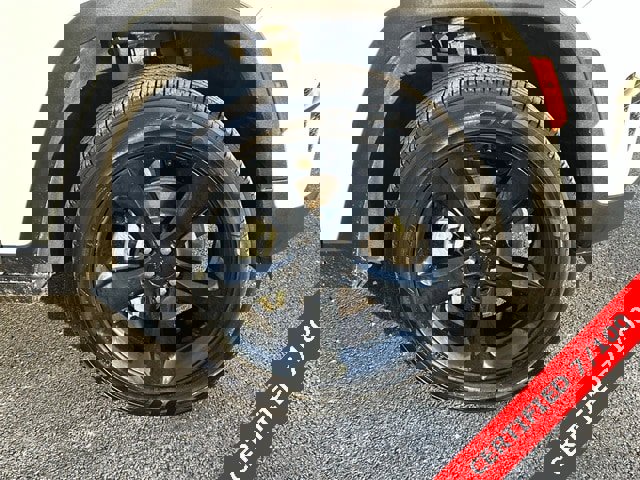 Certified 2024 Jeep Grand Cherokee Altitude image 13