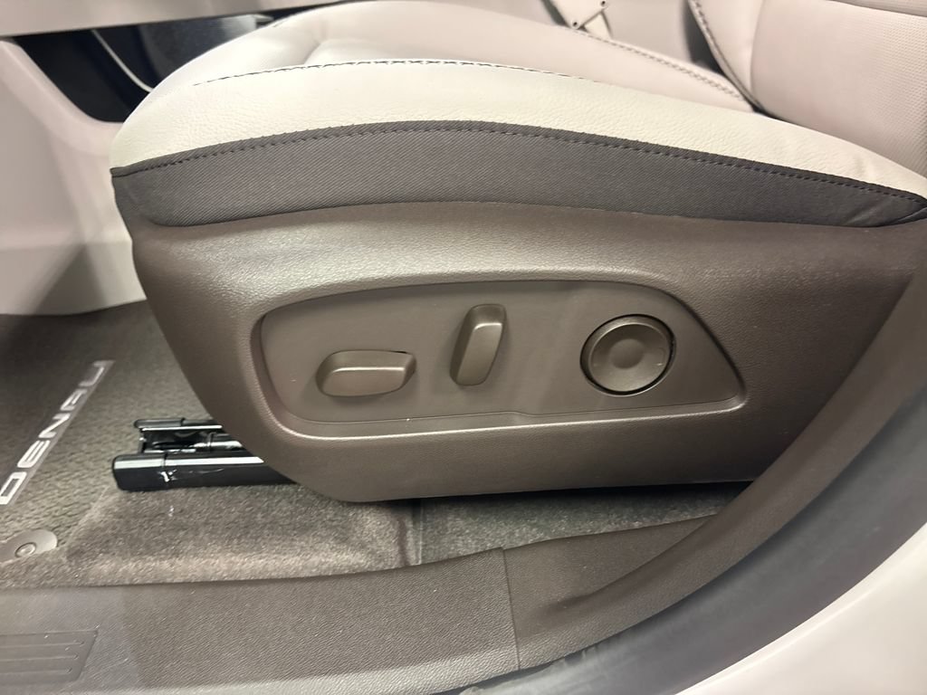 New 2026 GMC Terrain Denali AWD/4WD image 24