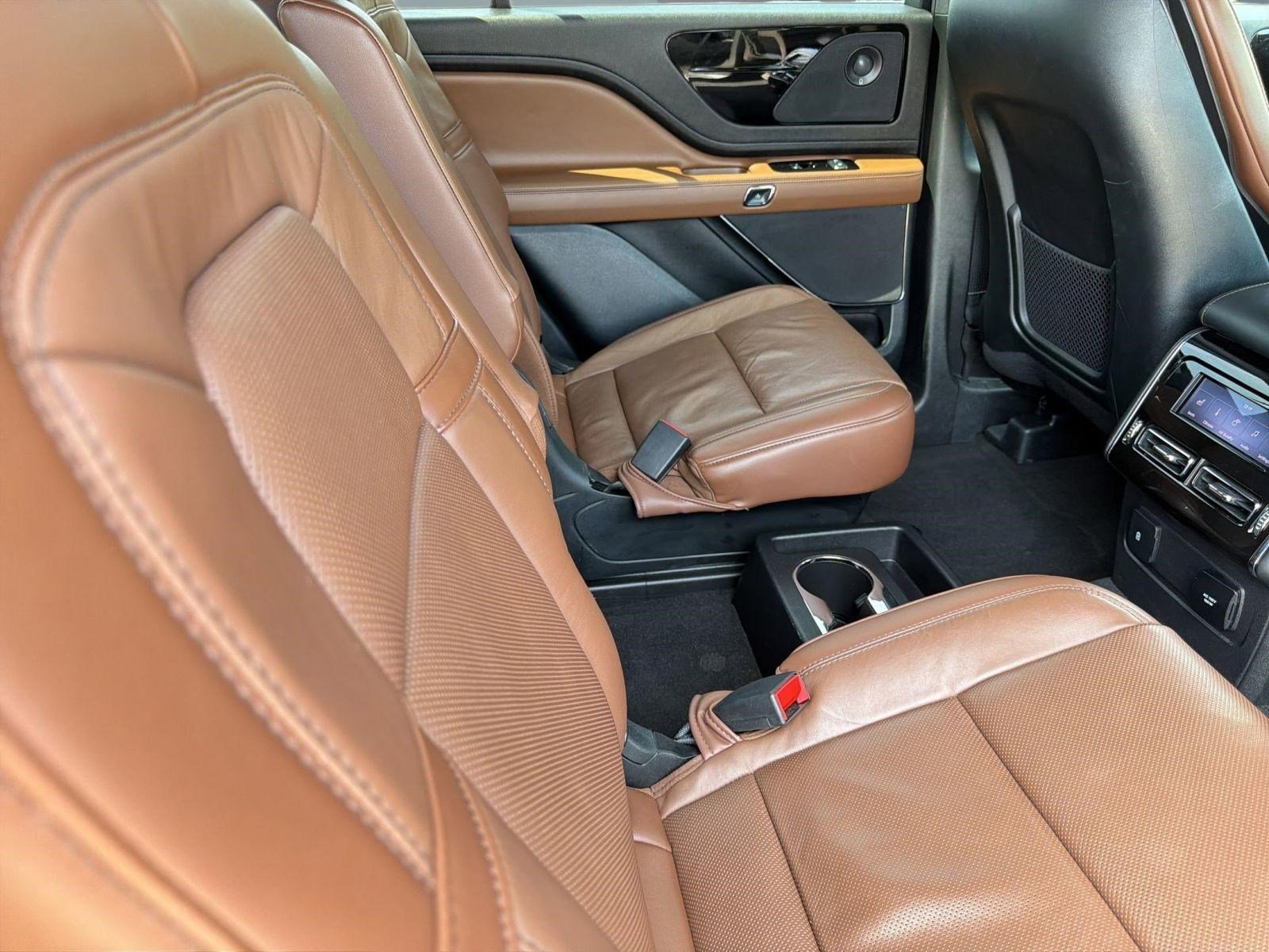 Used 2024 Lincoln Aviator Reserve w/ Equipment Group 201A AWD/4WD image 30