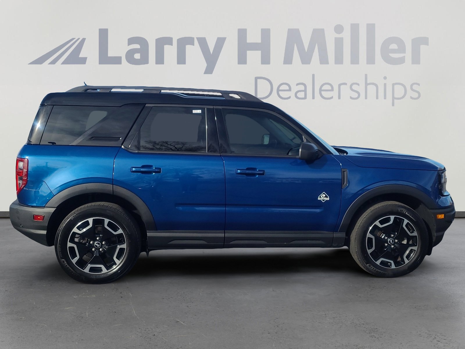 Certified 2023 Ford Bronco Sport Outer Banks w/ Tech Package image 6