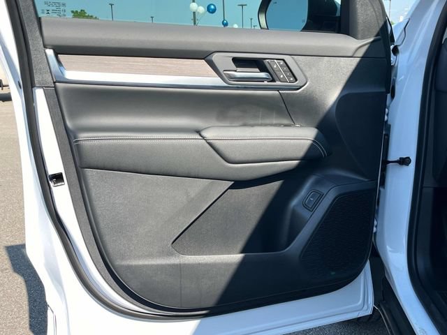 New 2026 GMC Terrain Denali w/ LPO, Floor Liner Package AWD/4WD image 26