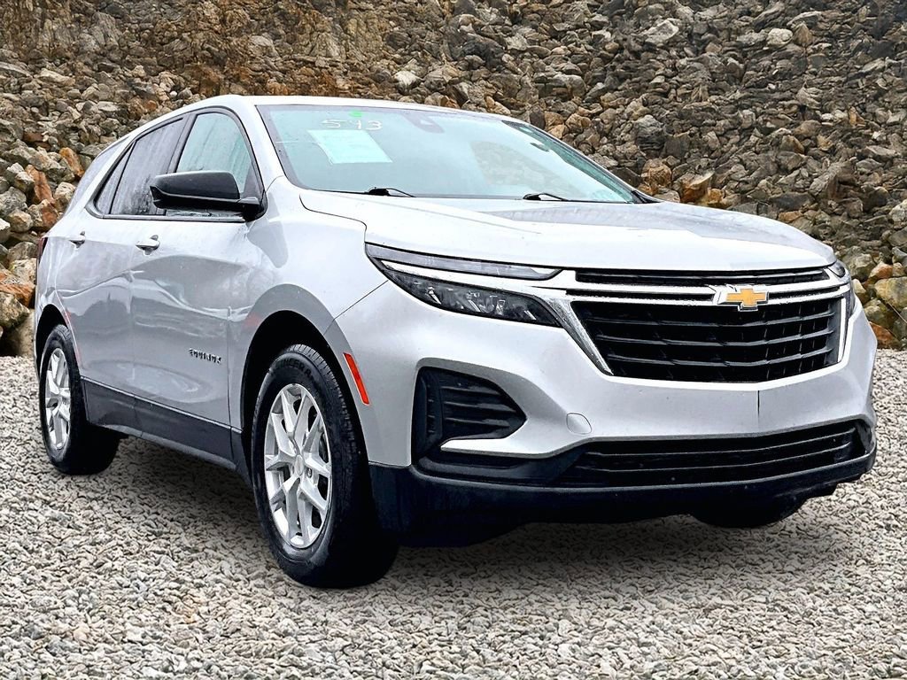 Used 2022 Chevrolet Equinox LS FWD image 8