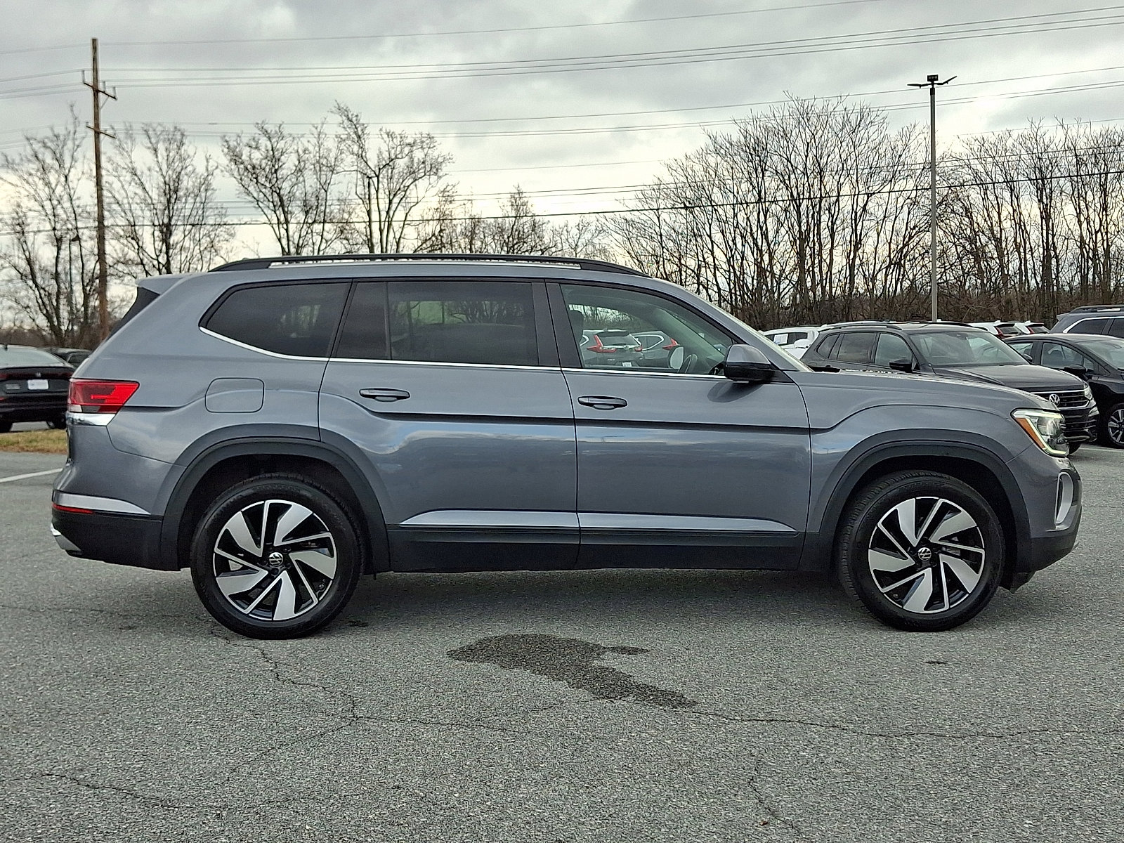 Used 2024 Volkswagen Atlas SE image 7