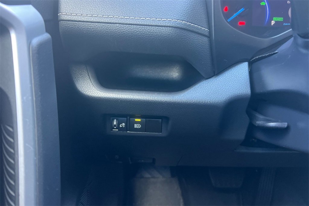 Used 2024 Toyota RAV4 LE image 30